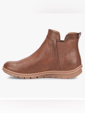 BORN B.O.C Women's Alina Chelsea Boot Brown